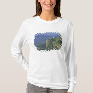 USA, Oregon, Columbia River Gorge NSA. Utsikt över T Shirt