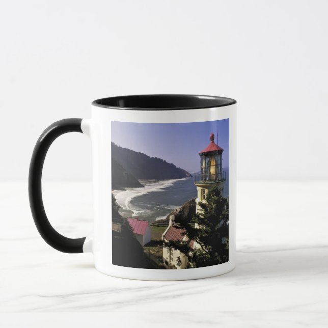 USA, Oregon, Florence. Heceta Head fyr Mugg (Vänster)