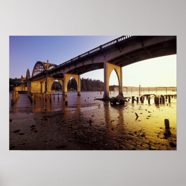 USA, Oregon, Florence. Siuslaw Bridge och Poster (Framsidan)