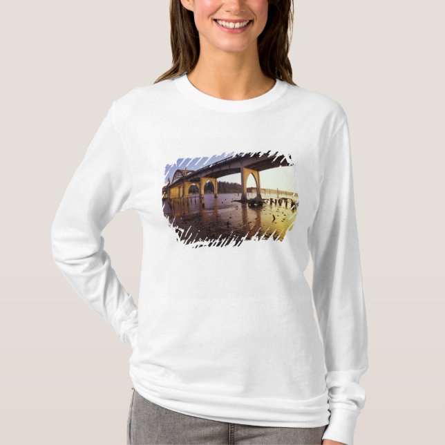 USA, Oregon, Florens. Siuslaw Bridge och Tee (Framsida)
