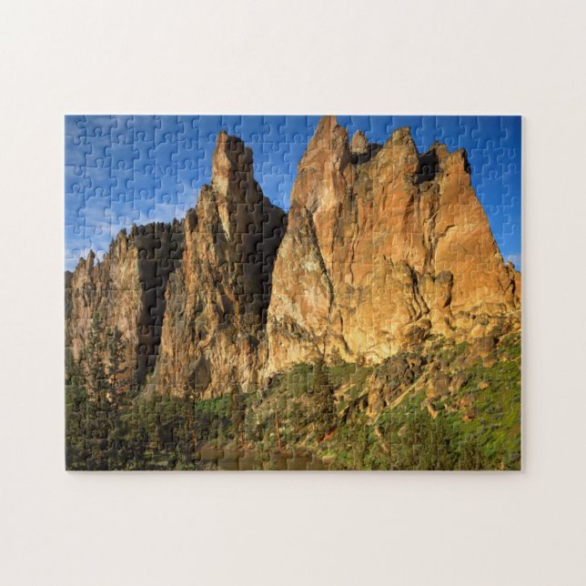 USA, Oregon, Granite Cliffs vid Smith Sten State Pussel (Horisontell)