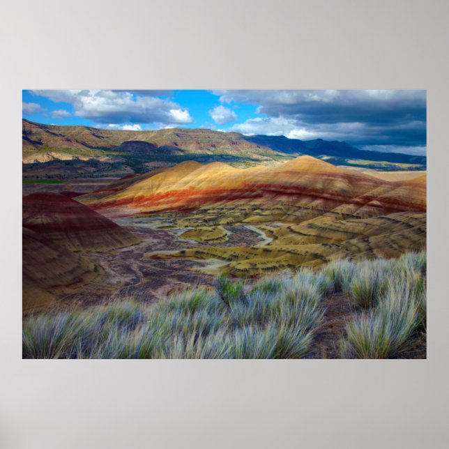 USA, Oregon. Landskapet vid Painted Hills Poster (Framsidan)