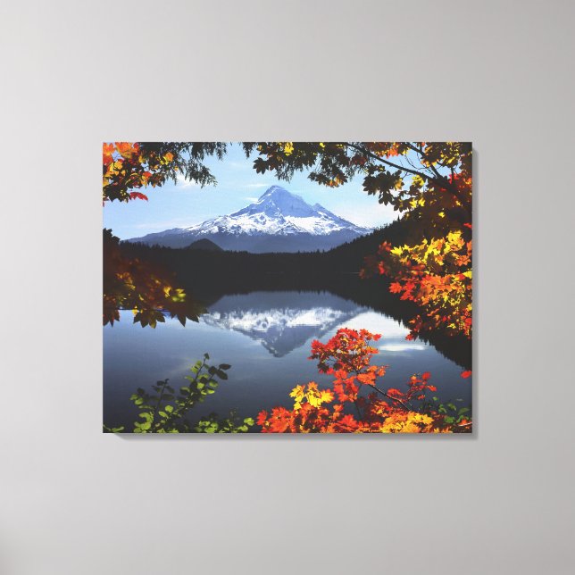 USA, Oregon, Mt. Hood National Forest. Canvastryck (Framsida)
