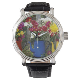 USA, Oregon, Portland. Antik emaljvaror Armbandsur
