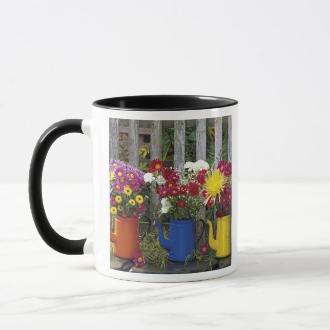 USA, Oregon, Portland. Antik emaljvaror Mugg (Vänster)