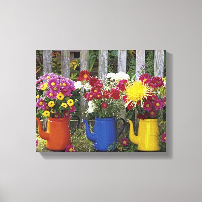 USA, Oregon, Portland. Antique enamelware Canvastryck (Framsida)