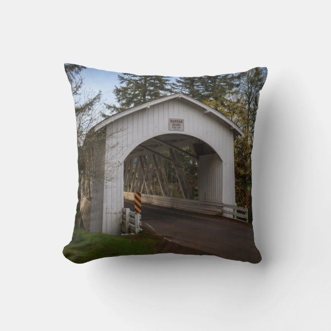USA, Oregon, Scio, Hannah Bridge 2 Kudde (Framsida)