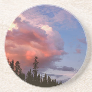 USA, Oregon, Umpqua National Forest. Storm Underlägg Sandsten