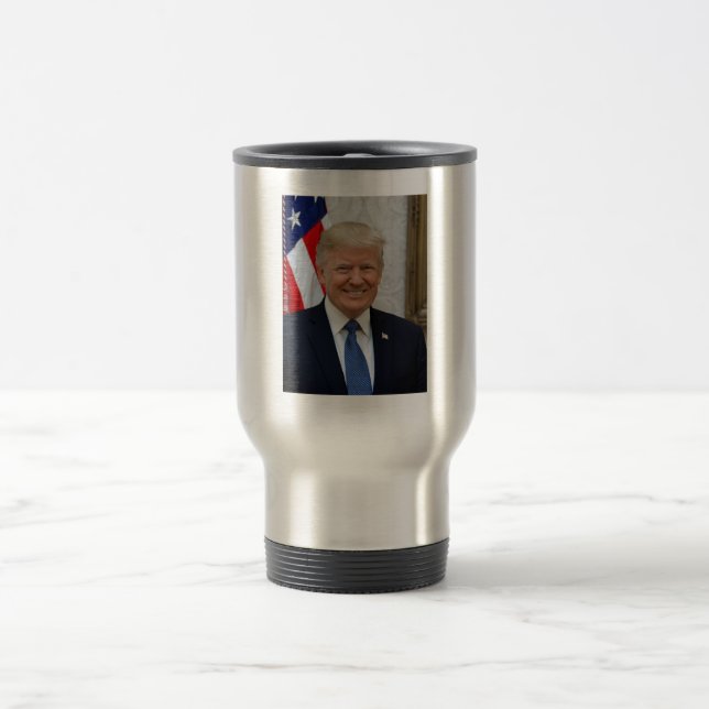 USA:s president Donald Trumps Vita huset Resemugg (Center)