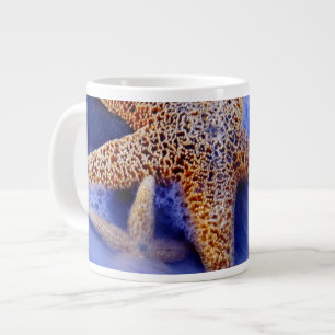 USA, South Carolina, Hilton Head Island. Två Jumbo Mugg