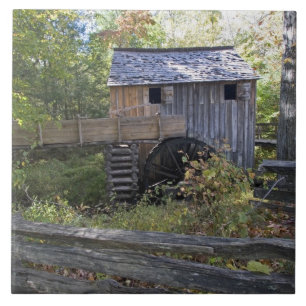 USA - Tennessee. Kabelkvarn i Cades Cove-området Kakelplatta