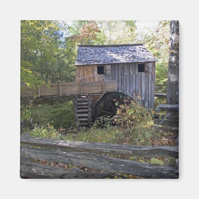USA - Tennessee. Kabelkvarn i Cades Cove-området Magnet (Framsidan)