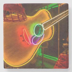 USA, Texas, Austin. Neon Gitarr Vid Utpressning Underlägg Sten