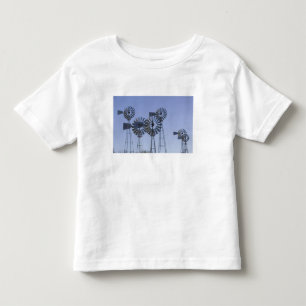 USA, TEXAS, Lubbock: American Wind Power Center T-shirt