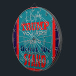 USA Trump du är anhållen! United we Stposition Art Piltavla<br><div class="desc">USA Trump du är anhållen! United we STArt Print Denna påfallande politiska konstutskrift har fet typografi med meddelandet "USA Trump you are Hired! United We stand, " skapar ett mäktigt påstående av patriotism och ledarskap. Blandningen av pulserande röda, vita och blå nyanser mot en tealbakgrund skapar en visuellt opassande utformning,...</div>