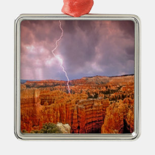 USA, Utah, Bryce Canyon National Park. Julgransprydnad Metall