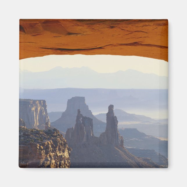 USA, Utah, Canyonlands National Park, Utsikt över Magnet (Framsidan)