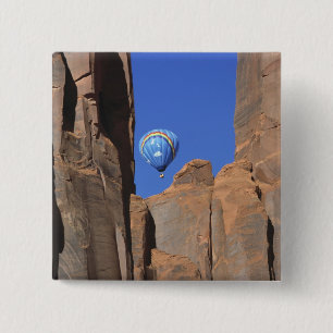 USA, Utah, Monument Valley. En regnbågsfärgad varm Knapp