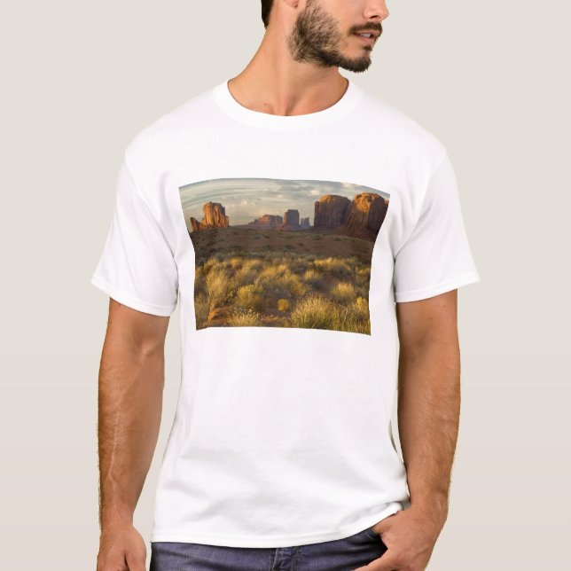 USA, Utah, Monument Valley National Park. T-shirt (Framsida)