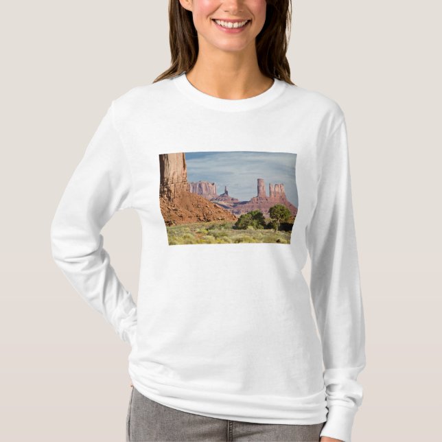 USA, Utah, Monument Valley Navajo Tribal Park. T-shirt (Framsida)
