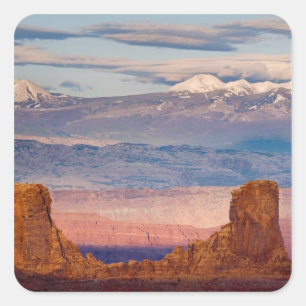 USA, Utah. Utsikt över La Sal Mountains från Dead Fyrkantigt Klistermärke