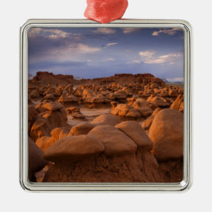 USA; Utah. Vy över Goblin Valley State Park vid Julgransprydnad Metall