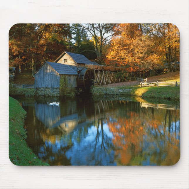 USA, Virginia, Blue Ridge Parkway, Mabry Mill Musmatta (Framsidan)