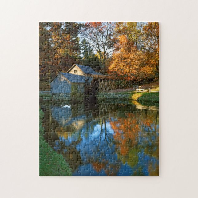 USA, Virginia, Blue Ridge Parkway, Mabry Mill Pussel (Vertikal)