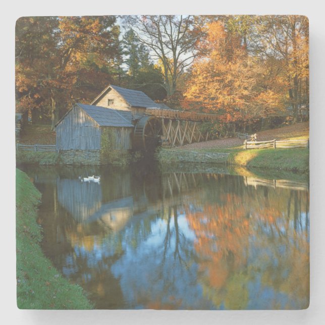 USA, Virginia, Blue Ridge Parkway, Mabry Mill Stenunderlägg (Framsidan)