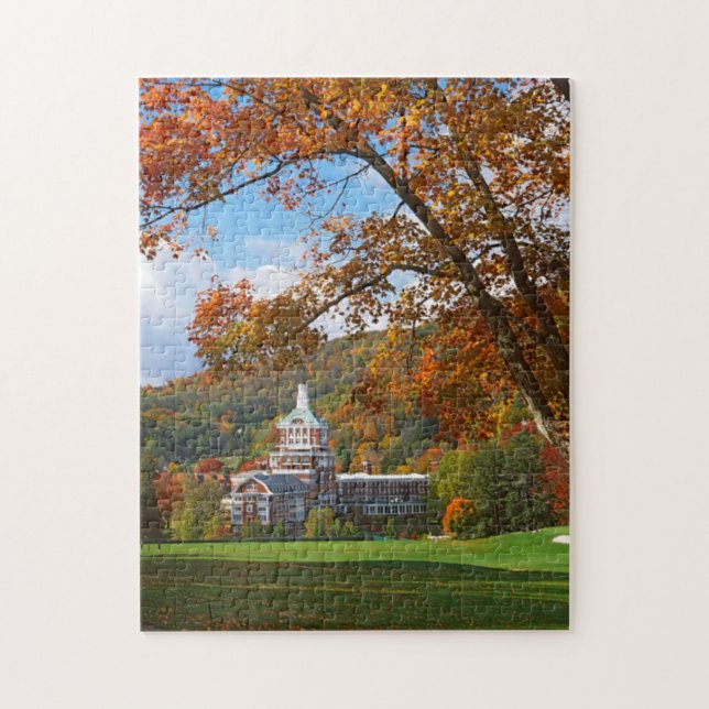 USA, Virginia, Hot Springs, The Homestead Pussel (Vertikal)
