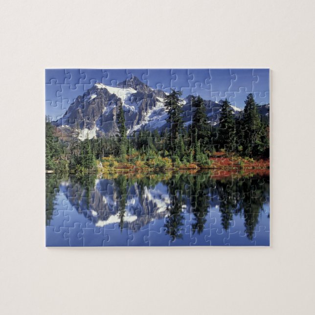 USA, WA, Heather Meadows RA. Mount Shuksan vid Pussel (Horisontell)