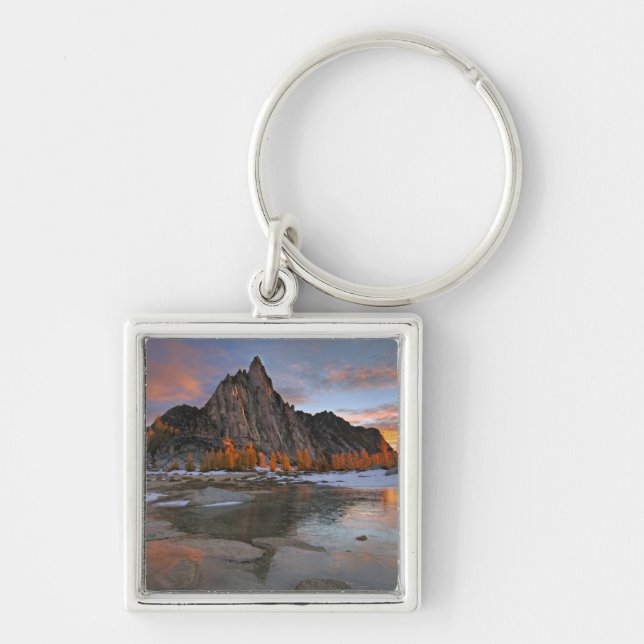 USA, Washington, Cascade Mountains. Prusik Fyrkantig Silverfärgad Nyckelring (Framsidan)