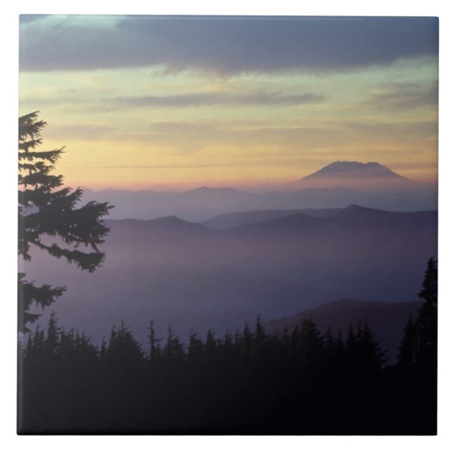 USA, Washington. Mount St. Helens sedd genom Kakelplatta (Framsidan)