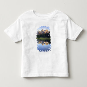 USA, Wyoming, Grand Teton National Park. Grand T-shirt