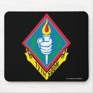 USAFA-cadeten Squadon 17" Stalag 17" musen Musmatta