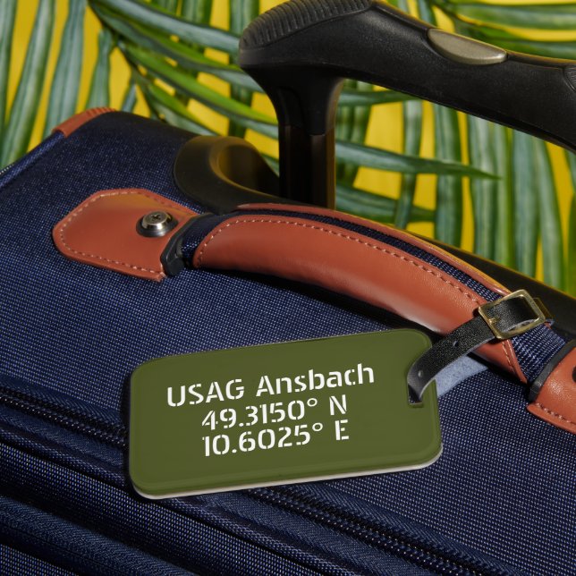 USAG Ansbach Latitude Longitud Bagagebricka (Framsida Insitu 3)