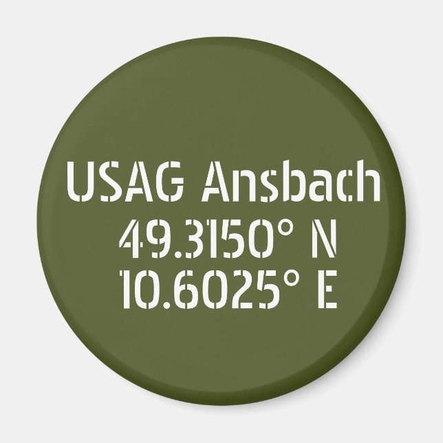 USAG Ansbach Latitude Longitud Magnet (Framsidan)