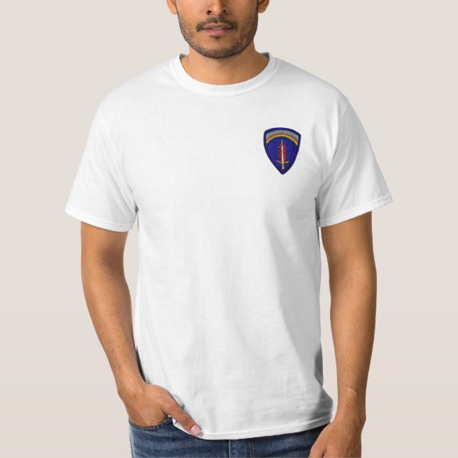 USAREUR berlin Europa lappar T-skjortan T-shirt (Framsida)