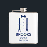 Usher Blå Fläskkvast Fickplunta<br><div class="desc">Denna flaska är bra för usherna. Om hela din bröllopsfest ska ha kostym så skulle denna design med hängslen och en blå fläskkvast vara perfekt. Ledig men ändå formell. Det skulle vara bra för en svensexa eller möhippa. En rolig present för en bra stund. Köp en till alla i bröllopspartiet....</div>