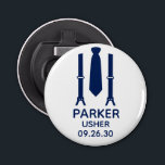 Usher Blue Tie Flasköppnare<br><div class="desc">De här knappöppnarna i flaska är perfekt för en bilkunds party eller helg. Om all din bröllopsfest kommer att ha kostym på sig så skulle det vara perfekt med suspenderare och en slips i blått. Avslappnaden är ännu formell. Titeln kan ändras till best man, groom, groomsman osv. Hämta en till...</div>