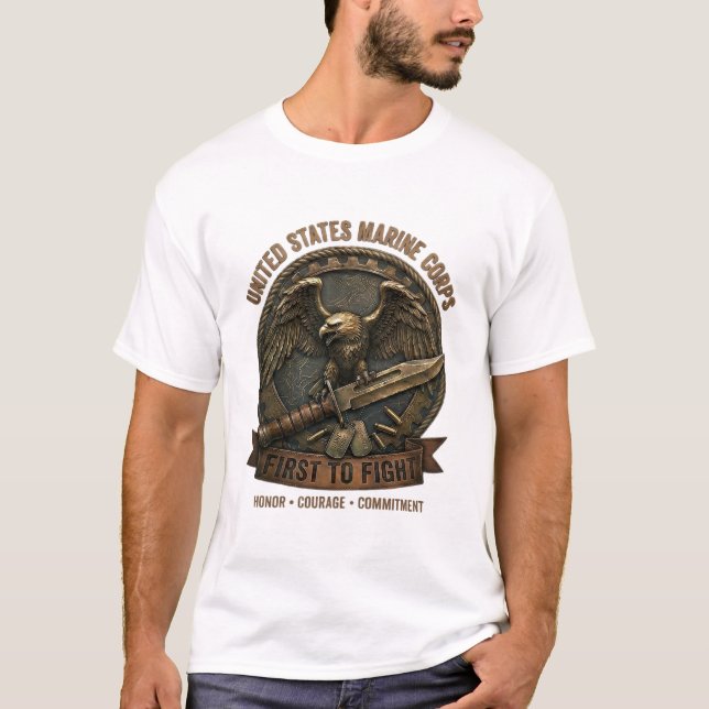 USMC First to Fight Eagle och Combat Knife Herr  T Shirt (Framsida)
