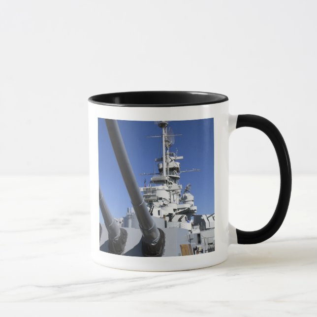 USS Alabama slagskepp på slagskeppsmminnesmärke Mugg (Höger)