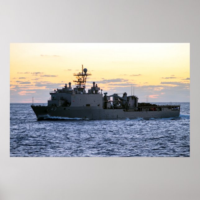 USS Fort McHenry (LSD 43) Poster (Framsidan)
