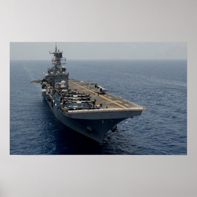 USS Iwo Jima (LHD 7) Poster (Framsidan)