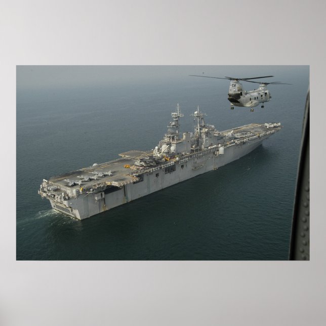 USS Kearsarge (LHD 3) Poster (Framsidan)