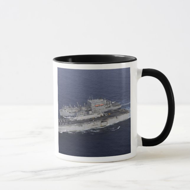USS Kearsarge Mugg (Höger)
