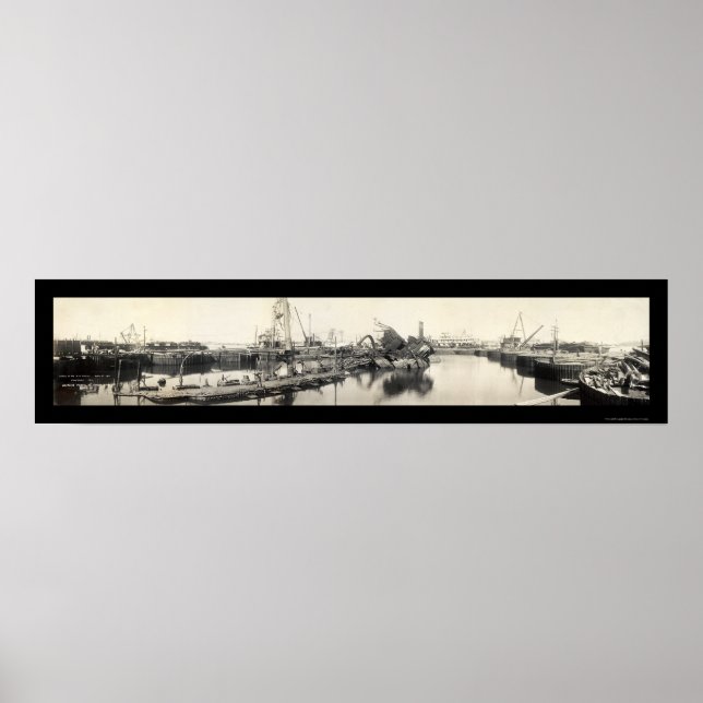 USS Maine Destruction Photo 1911 Poster (Framsidan)
