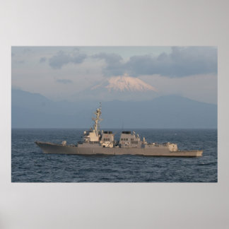 USS McCAMPBELL med Mt. Fuji i bakgrunden Poster