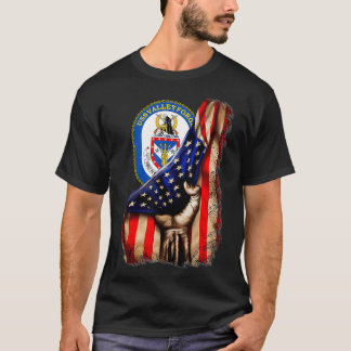 USS Valley Forge CG50 American Flagga T Shirt