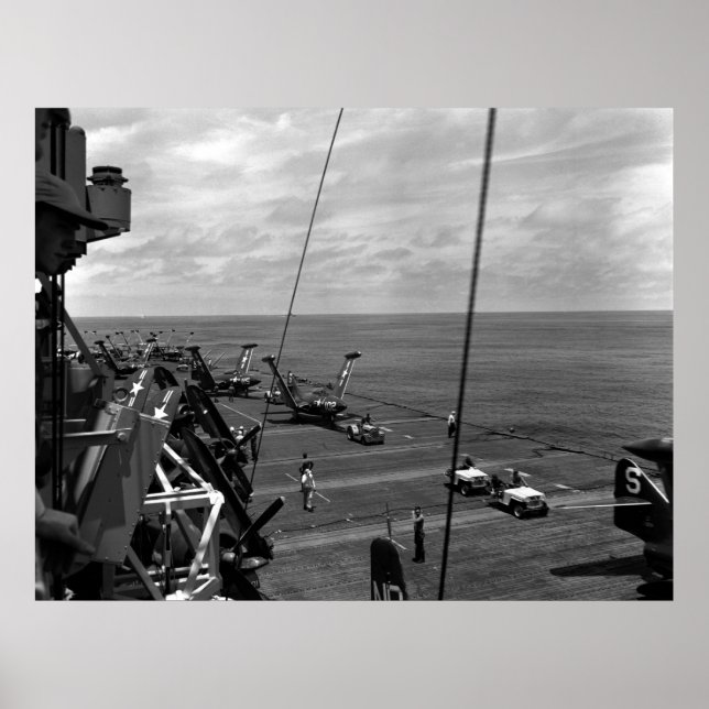 USS Valley Forge Poster (Framsidan)
